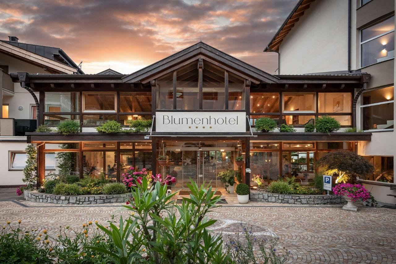 Baumgartner'S Blumenhotel Schenna Exterior photo