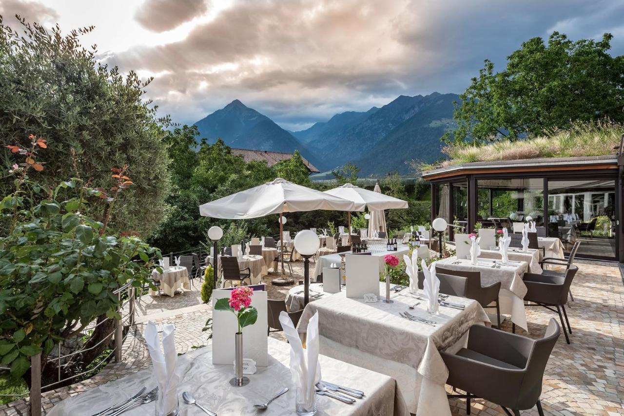 Baumgartner'S Blumenhotel Schenna Exterior photo